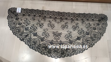 Mantilla triangular -Media luna grande