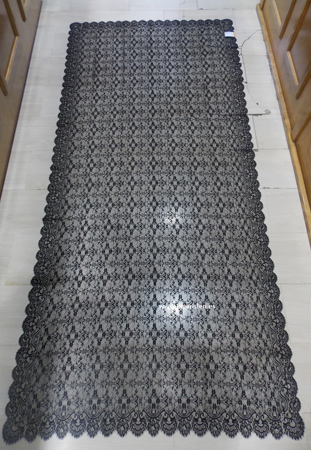 Spanish mantilla veil.