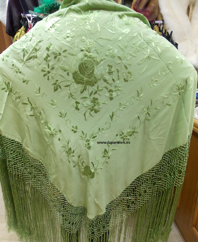 Manila shawl / Piano shawl.