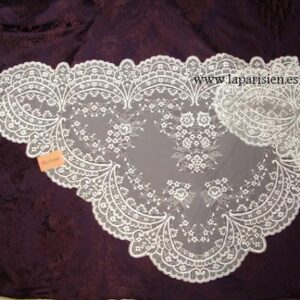 Chalinas/Mantilla triangular fondo granate