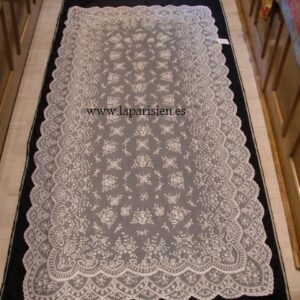 Mantilla bordada a mano