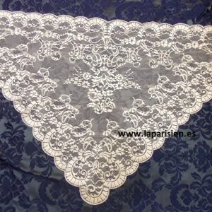 Mantilla Triangular