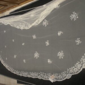 Mantilla Ovalada a Mano