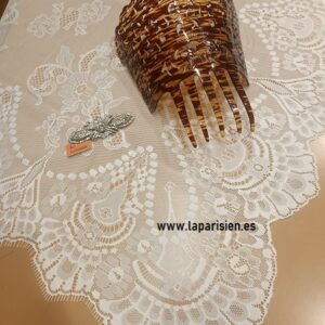 Mantilla + PEINETA + BROCHE