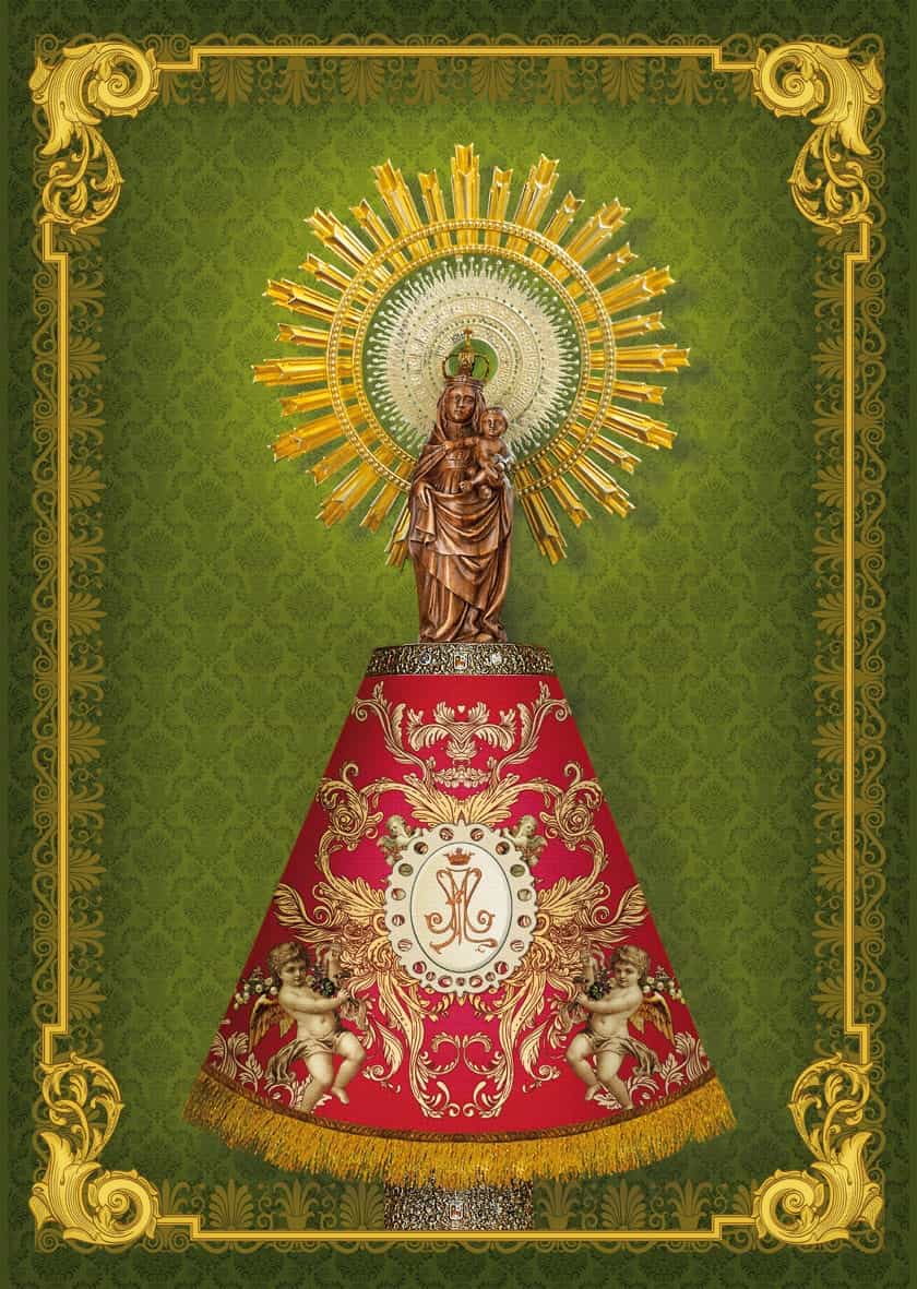 Balconera de la virgen del pilar con el fondo verde