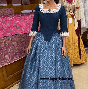 Traje tradicional regional de mujer – Indumentaria histórica española (Aragón, Valencia, Navarra, Castilla y León)