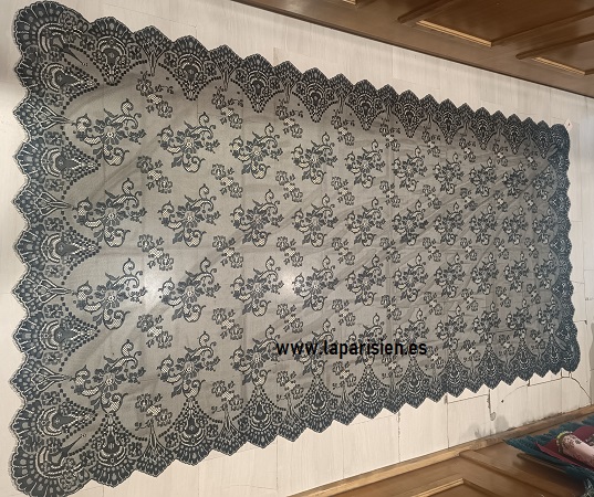 MANTILLA,PEINETA Y BROCHE - Imagen 2