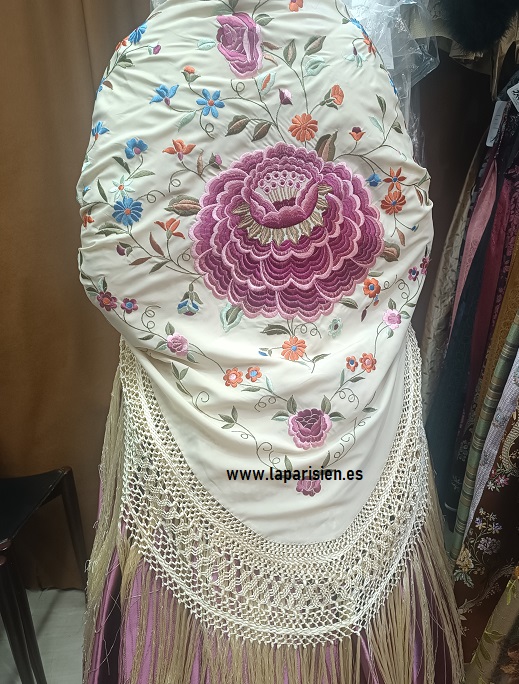Manton de flor grande de la tienda la parisien
