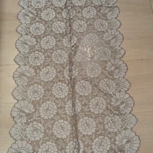 MANTILLA RECTANGULAR PLATEADA LA PARISIEN