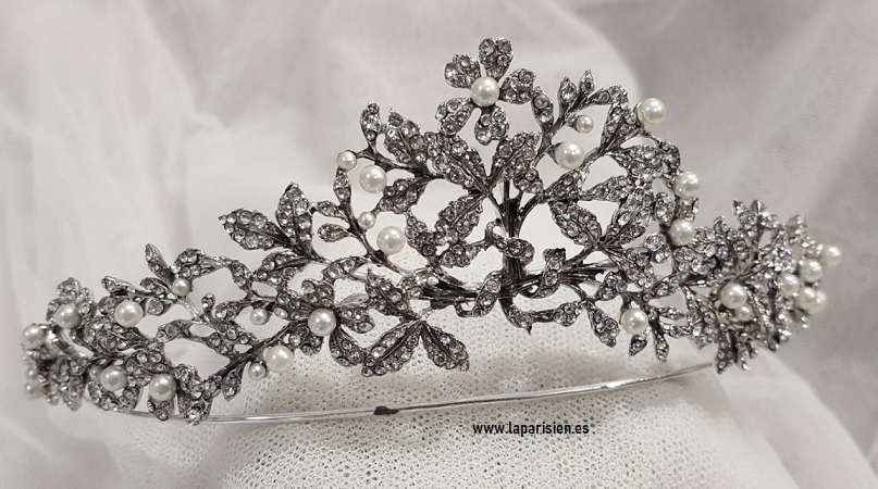 TIARA BASTY II LA PARISIEN