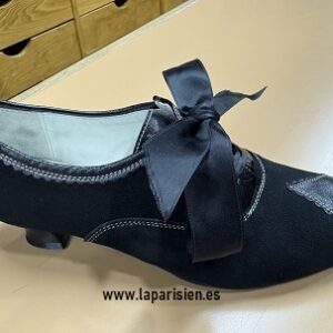 Zapato tradicional de ante negro – Calzado regional fabricado en España