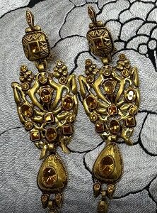 Pendientes dorados piedra ambar