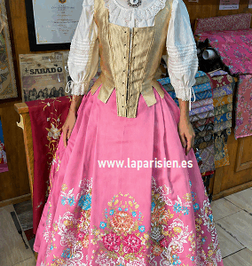 Traje Regional Aragonés de Mujer Rosa Bordado con Influencias Valencianas