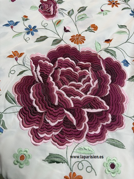 Mantón de Manila Bordado Artesanal – La Parisién Zaragoza - Imagen 4