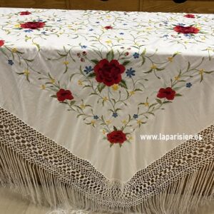 Mantón de Manila artesano blanco bordado con flores rojas de 132x132 cm y fleco hecho a mano vendido en La Parisién Zaragoza